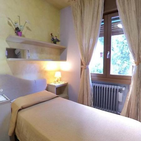 パドヴァ Carpe Noctem Bed & Breakfast エクステリア 写真