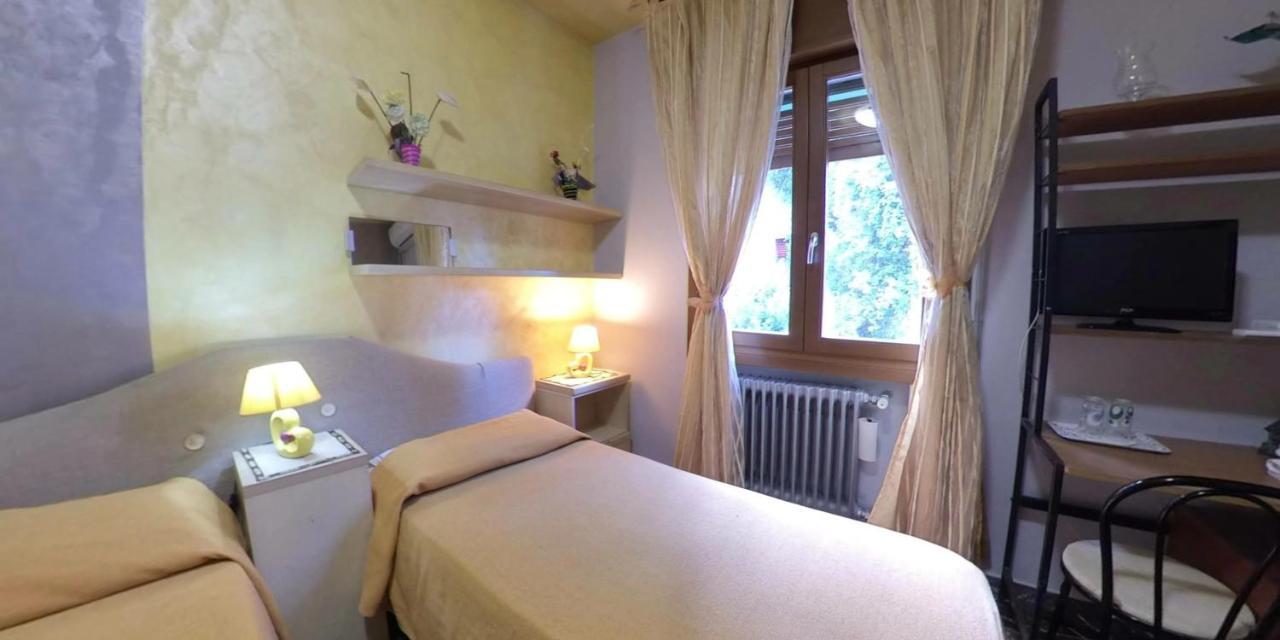 パドヴァ Carpe Noctem Bed & Breakfast エクステリア 写真